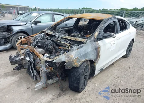 2015 Chrysler 200 S из США, поврежденный, VIN 1C3CCCBB0FN737039